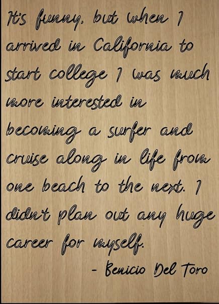 Mundus Souvenirs It S Drole But When I Arrived In Citation De Benicio Del Toro Gravure Au Laser Sur Plaque En Bois Dimensions Cm X 25 Cm Amazon Fr Cuisine Maison