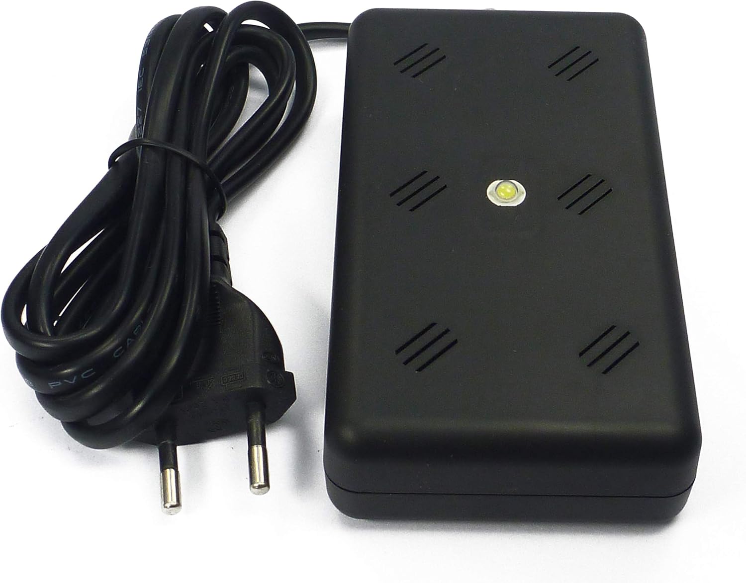 ISOTRONIC® Ultrasonic Marten-Free, 230V powered LED flashing light marten scare defence