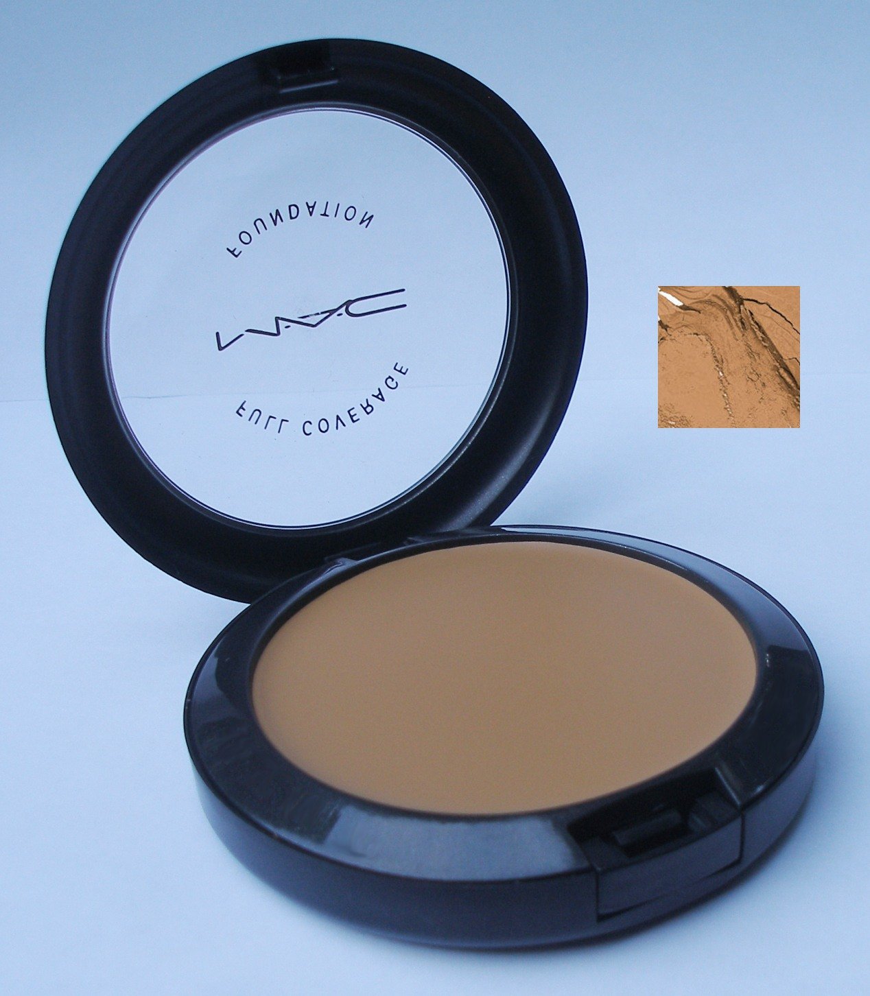 MAC Pro Full Coverage Foundation C40