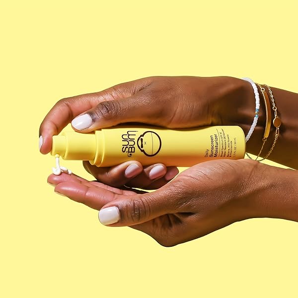 SUN BUM SKIN CARE SPF 30 SUNSCREEN FACE MOISTURIZER | VEGAN AND HAWAII 104 ACT COMPLIANT (OCTINOXATE & OXYBENZONE FREE) BROAD SPECTRUM MOISTURIZING UVA/UVB FACIAL SUNBLOCK WITH NIACINAMIDE | 1.7 OZ