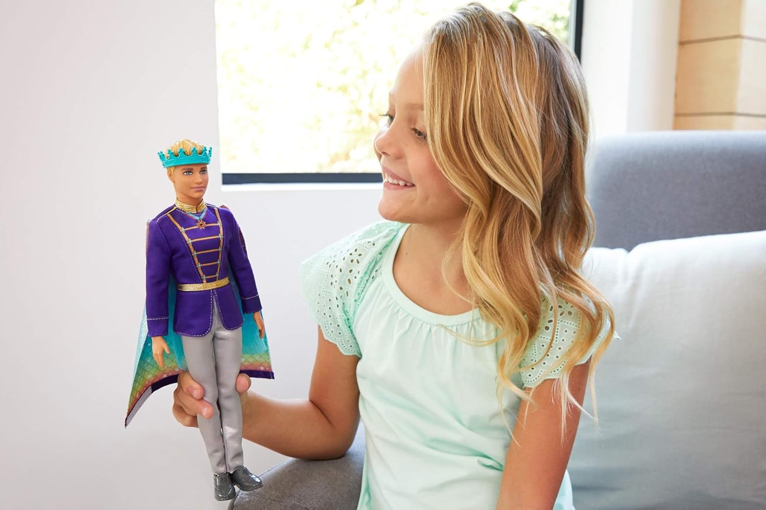 Barbie Dreamtopia 2-in-1 Ken Doll (Blonde, 12-in) with Prince to Merman Fashion Transformation, with 2 Looks and Accessories - Image 3