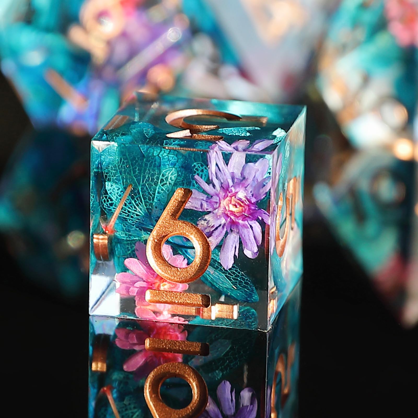 Flower DND Dice Set 7pcs D4 D6 D8 D10 D12 D20 D% Polyhedral Handmade Resin D&D Dice for Dungeons and Dragons Pathfinder Roll Playing Table Games RPG MTG Games with Gift Box — image 1