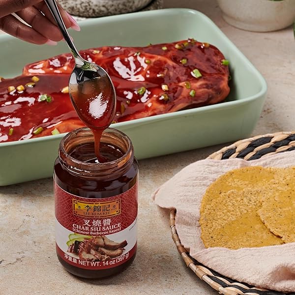 LEE KUM KEE CHAR SIU SAUCE (14 OZ – 1 PACK), HONEY-SWEET CHINESE BARBECUE SAUCE, GREAT FOR MARINADES FOR ALL KINDS OF MEATS & RIBS, BARBEQUES, GLAZES, ROASTS, AND OVEN-BAKED DISHES