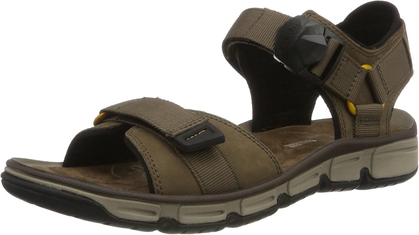 amazon clarks sandals mens