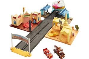 Mattel Disney and Pixar Cars On The Road Playset with 2 Toy Vehicles & Light-Up Countdown, Includes Lightning McQueen & Mater Truck