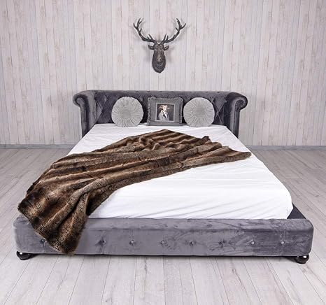 Königliches Bett XXL Ehebett Chesterfield Doppelbett Chateau Samtbett 180x200cm Palazzo Exklusiv
