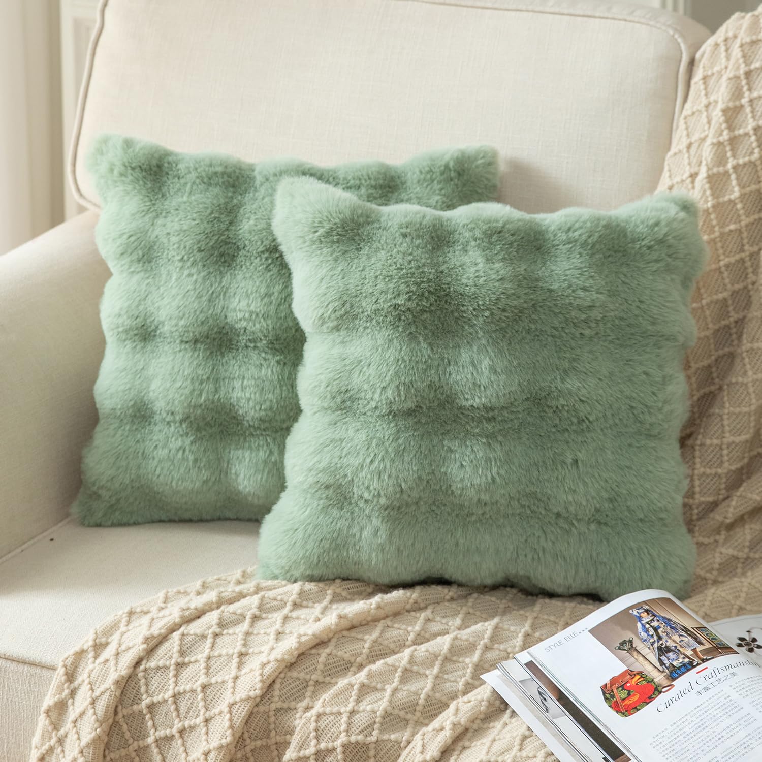 YAERTUN Pack of 2 Sage Green Cushion Covers 16x16 Inch 40x40 cm Thick Soft wool Decorative Throw Pillow covers Pillowcase Faux Fur Plush fluffy for Sofa Couch Bedroom