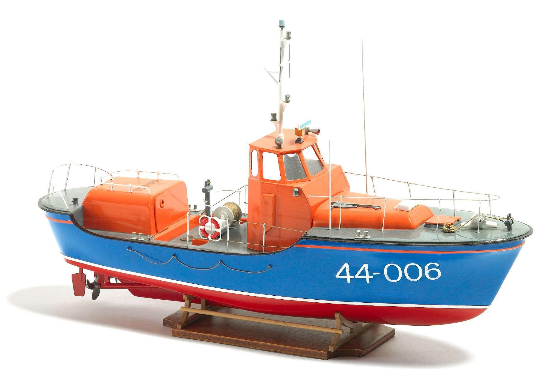Billing Boats 1:40 Scale R.N.L.I Waveny Lifeboat Model Building Kit