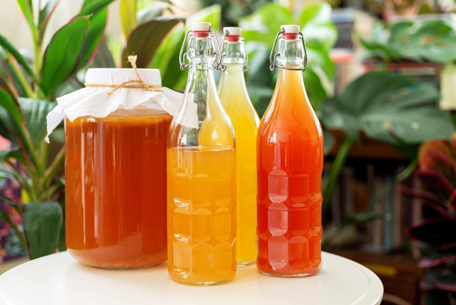 Flip Top Glass Bottle [1 Liter / 33 fl. oz.] [Pack of 6] – Swing Top Brewing Bottle with Stopper for Beverages, Oil, Vinegar, Kombucha, Beer, Water, Soda, Kefir – Airtight Lid & Leak Proof Cap – Clear: Kitchen & Dining