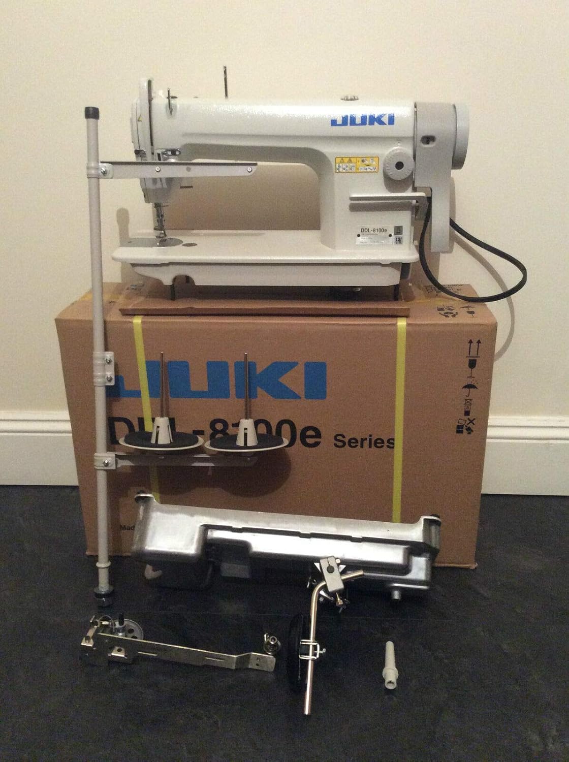 Juki DDL 8100 Economy Straight Stitch Industrial Sewing W servo Motor