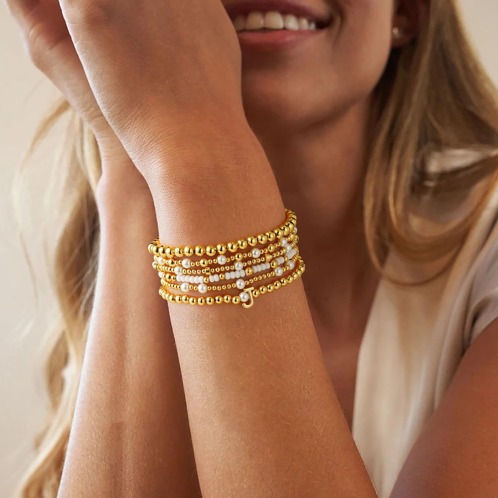 Turandoss 6PCS Beaded Initial Bracelets for Women, 18K Gold Plated Beaded Initial Letter Bracelet for Girls Women, Initial A-Z Stretch Bead Stackable Bracelet Jewelry Set Gifts