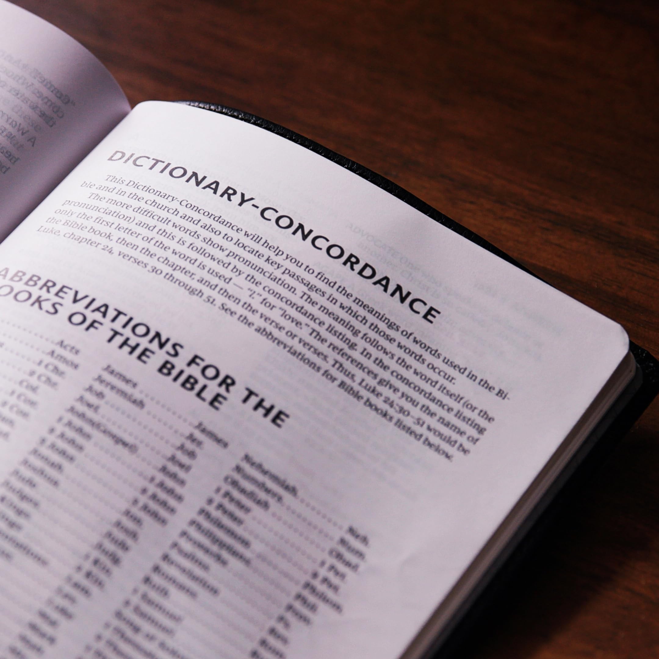 NKJV Personal Size Large Print Bible with 43,000 Cross References, Pink Leathersoft, Red Letter, Comfort Print NKJV Personal Size Large Print Bible with 43,000 Cross References, Pink Leathersoft, Red Letter, Comfort Print NKJV Personal Size Large Print Bible with 43,000 Cross References, Pink Leathersoft, Red Letter, Comfort Print Imitation Leather Hardcover Flexibound