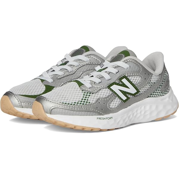 Amazon.com | New Balance Women display picture 1