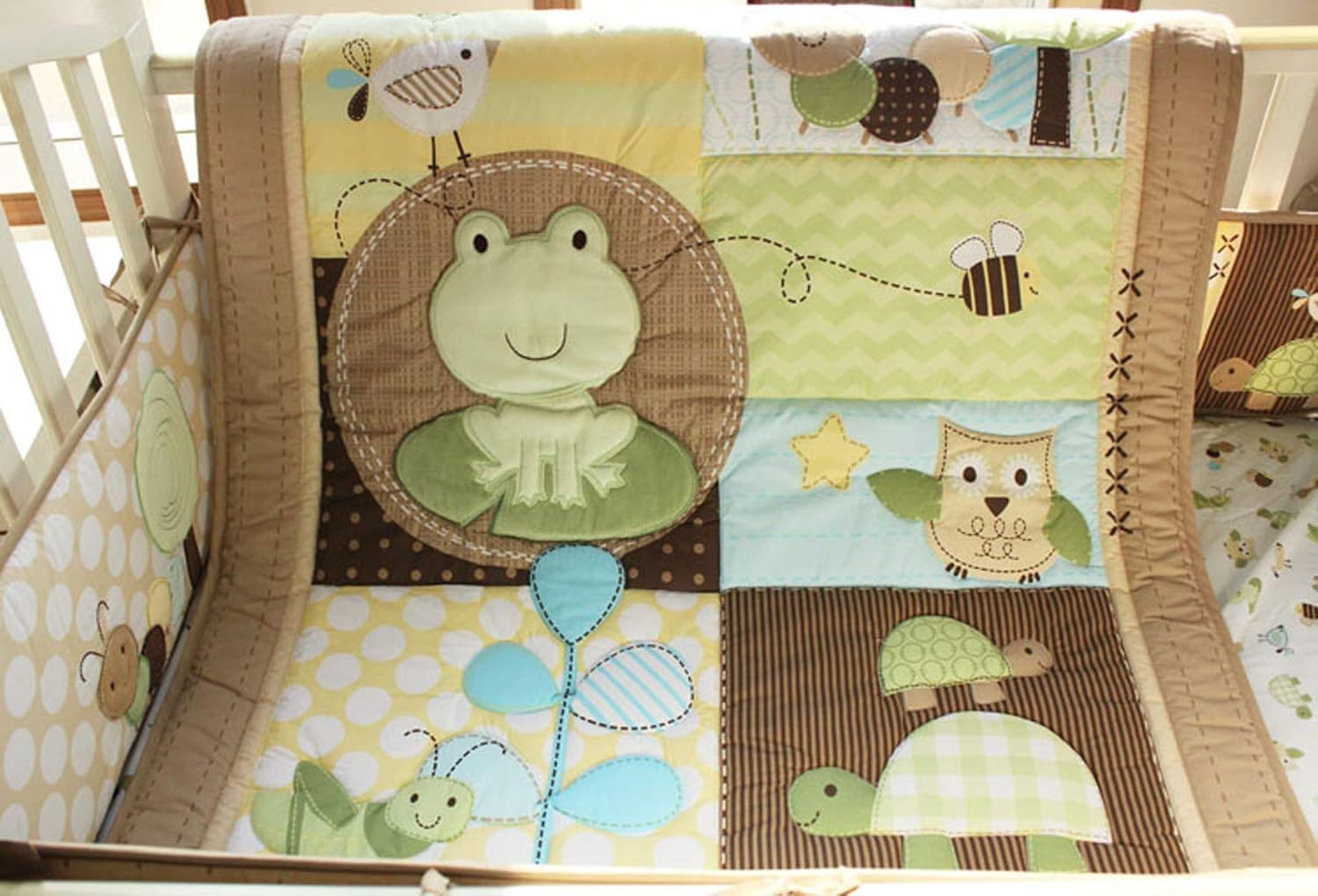 frog nursery bedding