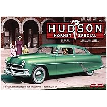 1953 Hudson Hornet プラスチックモデルキット Moebius 1953 Hudson Hornet model kit