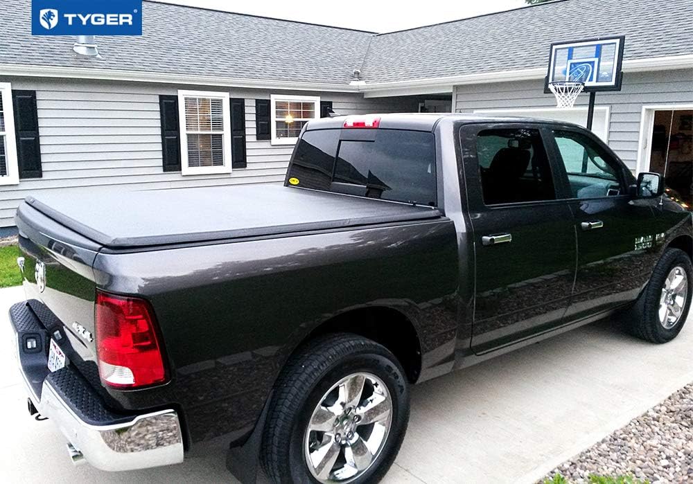 Amazon Com Tyger Auto T3 Soft Tri Fold Truck Bed Tonneau Cover For 2009 2018 Dodge Ram 1500 2019 2020 1500 Classic Fleetside 5 7 Bed Without Rambox Tg Bc3d1015 Black Automotive