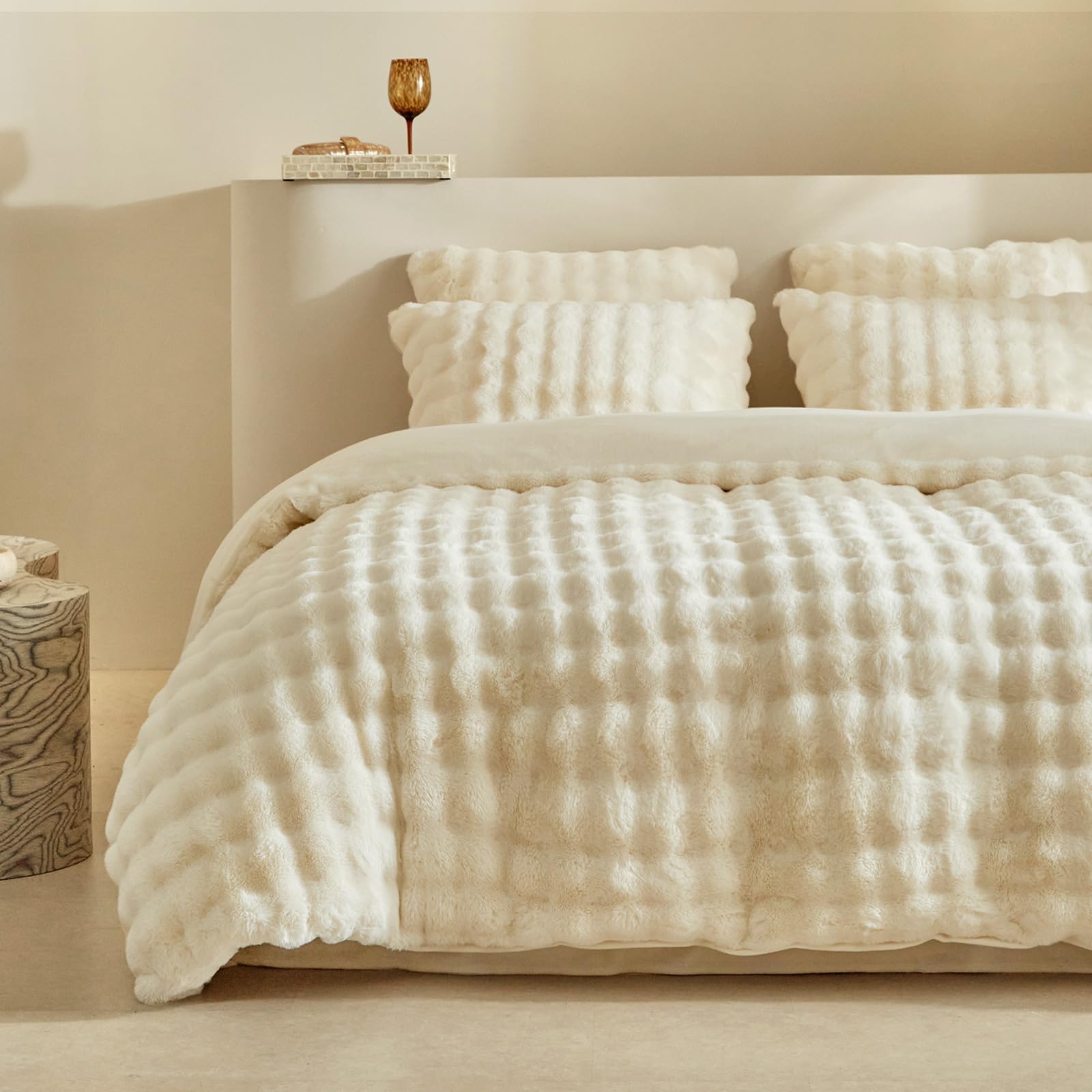 Photo 1 of Tokokimo Beige Fluffy Duvet Cover King Size, Faux Rabbit Fur Comforter Cover King Set 3 Pieces (1 Shaggy Duvet Cover+2 Pillowcases) Fuzzy Bedding Set (Beige, King)