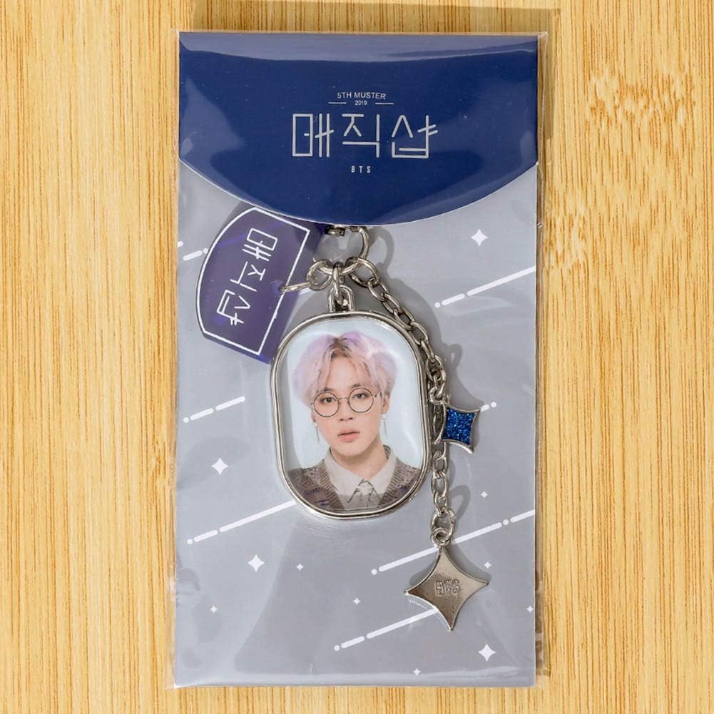 yuhiugre Key Chain BTS Keyring with Single Member’s Photo Pendant Decorative Keychain with Korean Name(03)