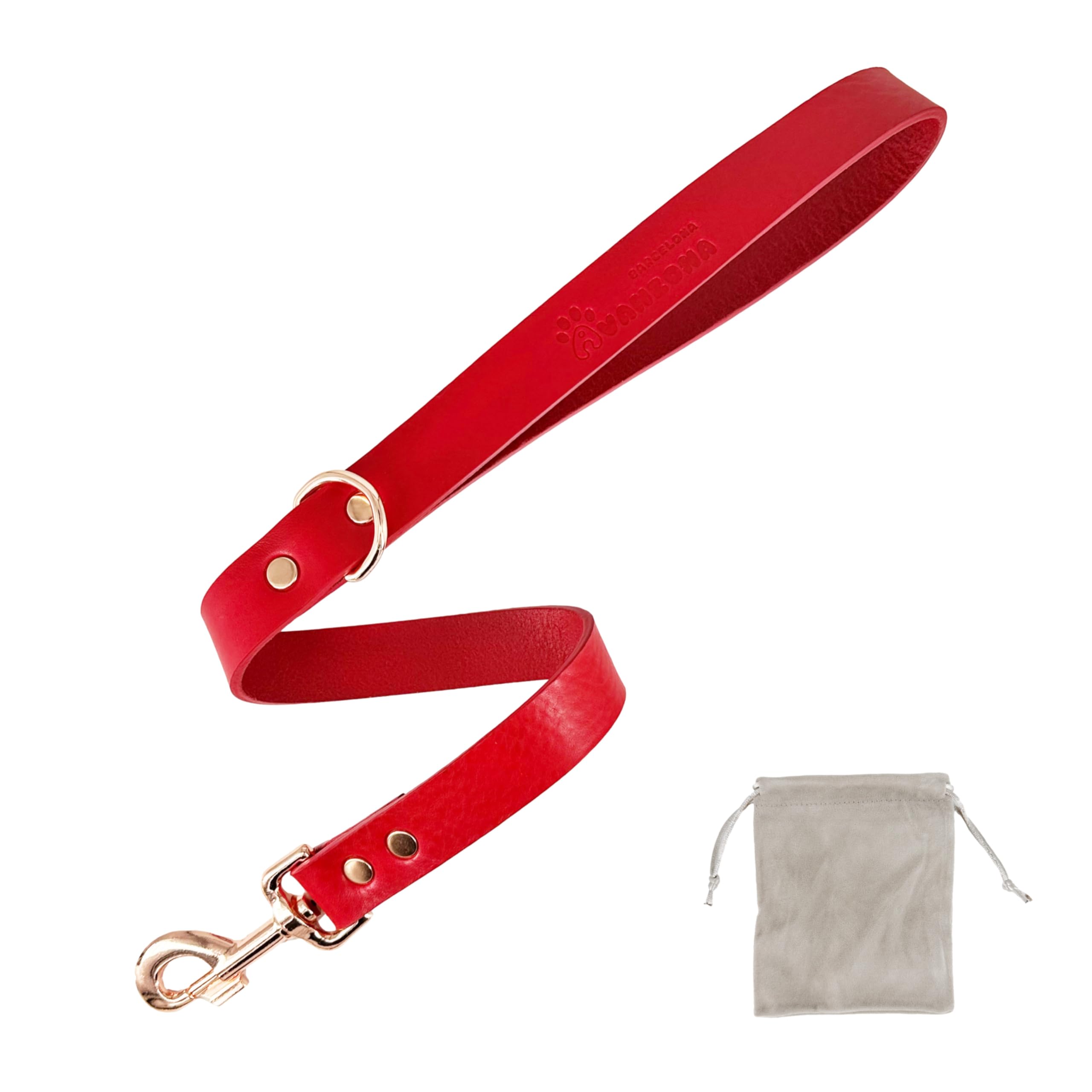 Handcrafted full-grain leather dog leash, handmade in Spain, for small, medium, and large dogs.