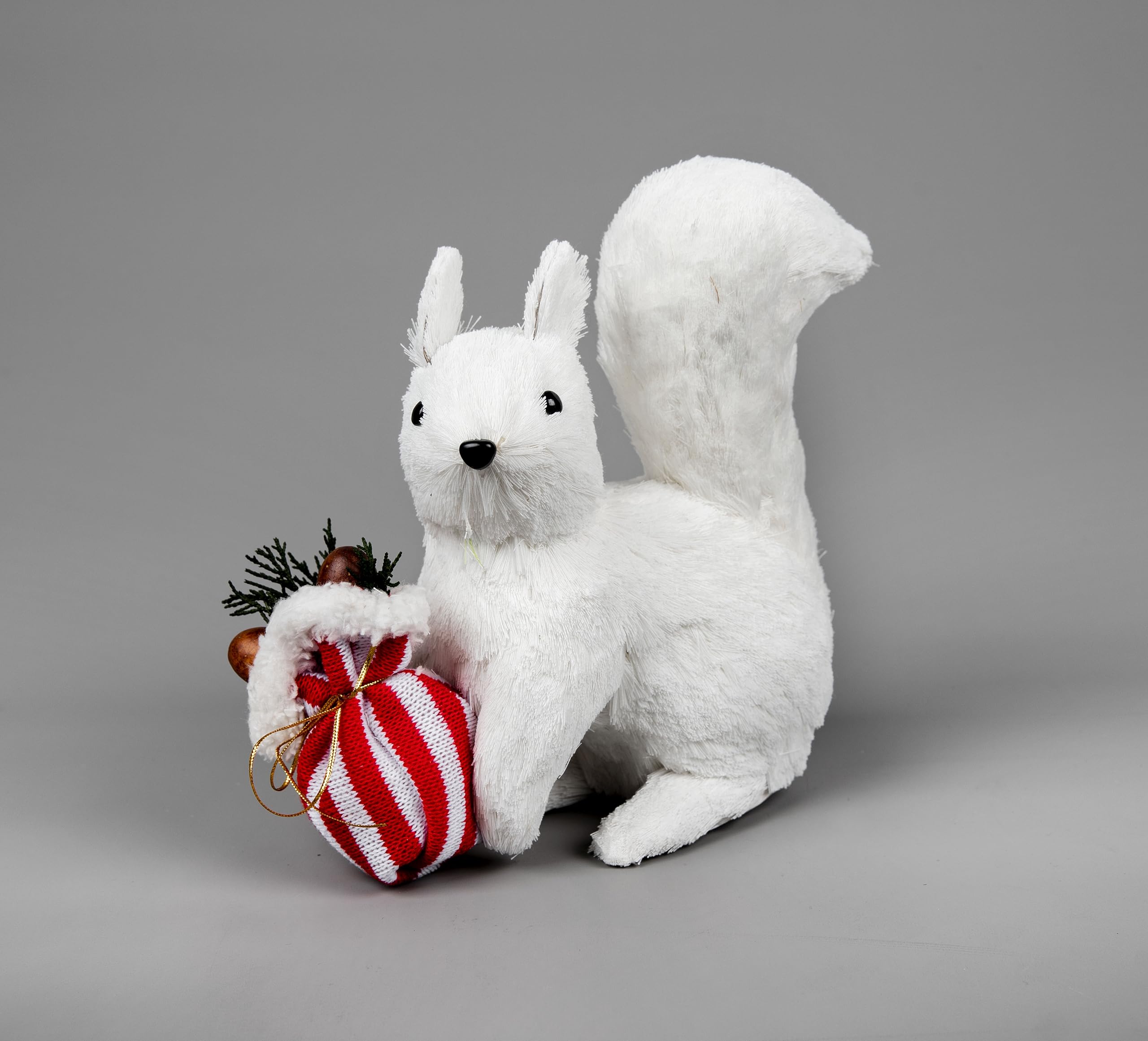 SHATCHI 22cm Squirrel Figure Christmas Tabletop Centrepiece Showpieces Home Art & Craft Xmas Party Window Décor