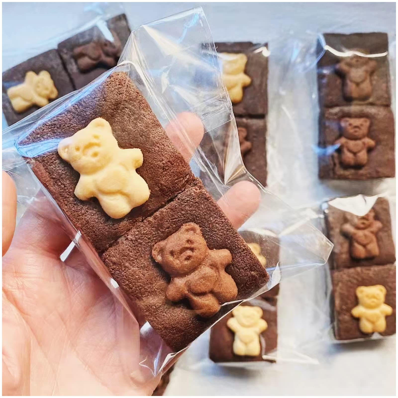 SUREHOME Cookie Bags with Seal, 200 Pcs 5x6 Inch Clear Self Sealing Cellophane Bags for Cookie Packaging Resealable Cello Treat Bag Plastic Individual Cookies Bag for Gift Giving Favors Candy Wrappers