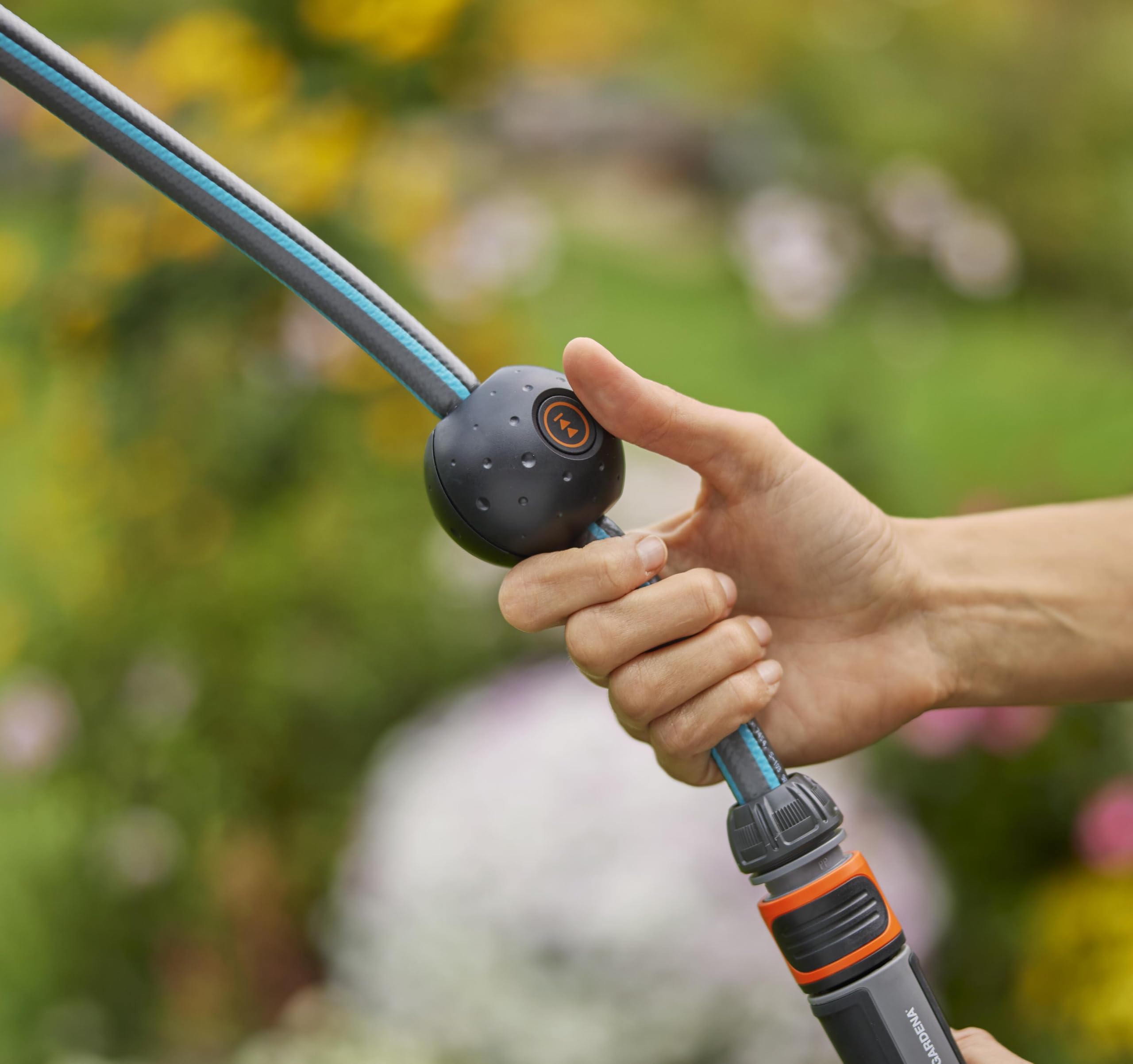Gardena Akku-Wand-Schlauchbox PowerRoll XL Ready-to-use-Set: Automatischer Schlauchaufroller mit 35 m Gartenschlauch, Schlauchführung und RollControll, Komplett-Set mit Akku (18640-20) 5