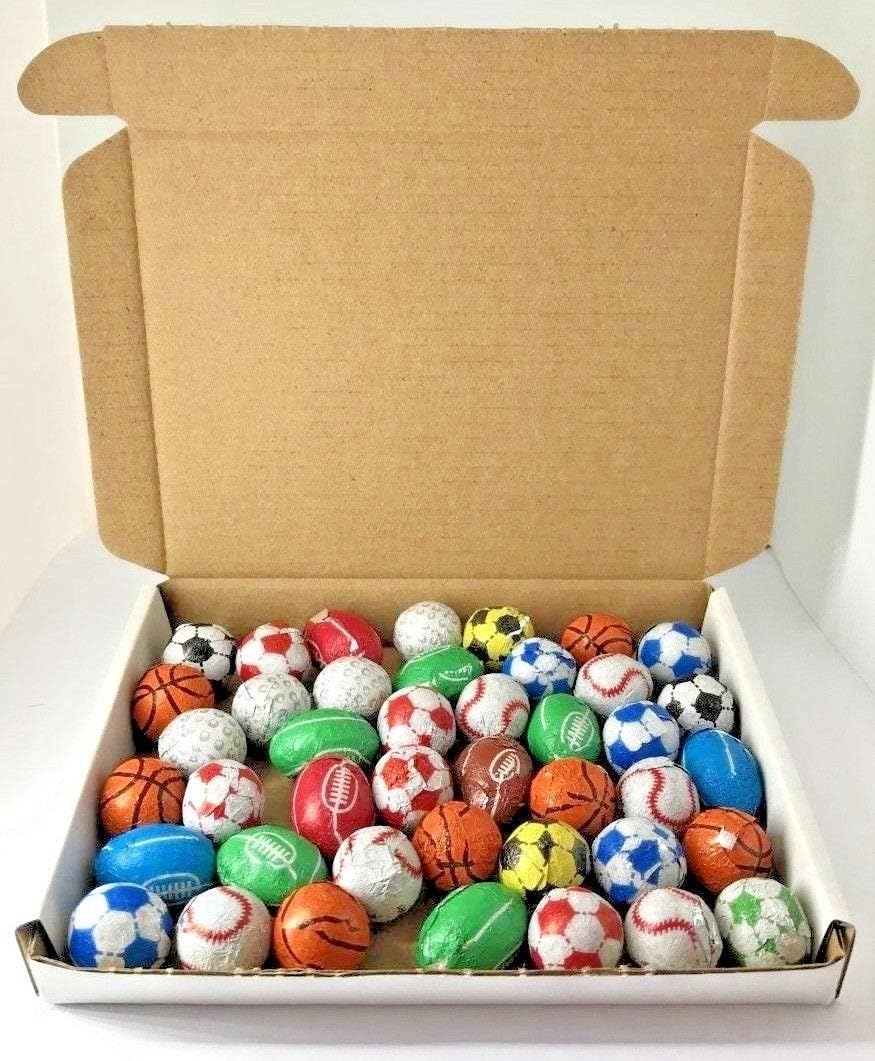 40 Chocolate Flavour Sports Mix in White Hamper Perfect for Premier League Rugby Union NFL Wimbledon NBA Basketball Rugby Baseball Present Gift Share Box