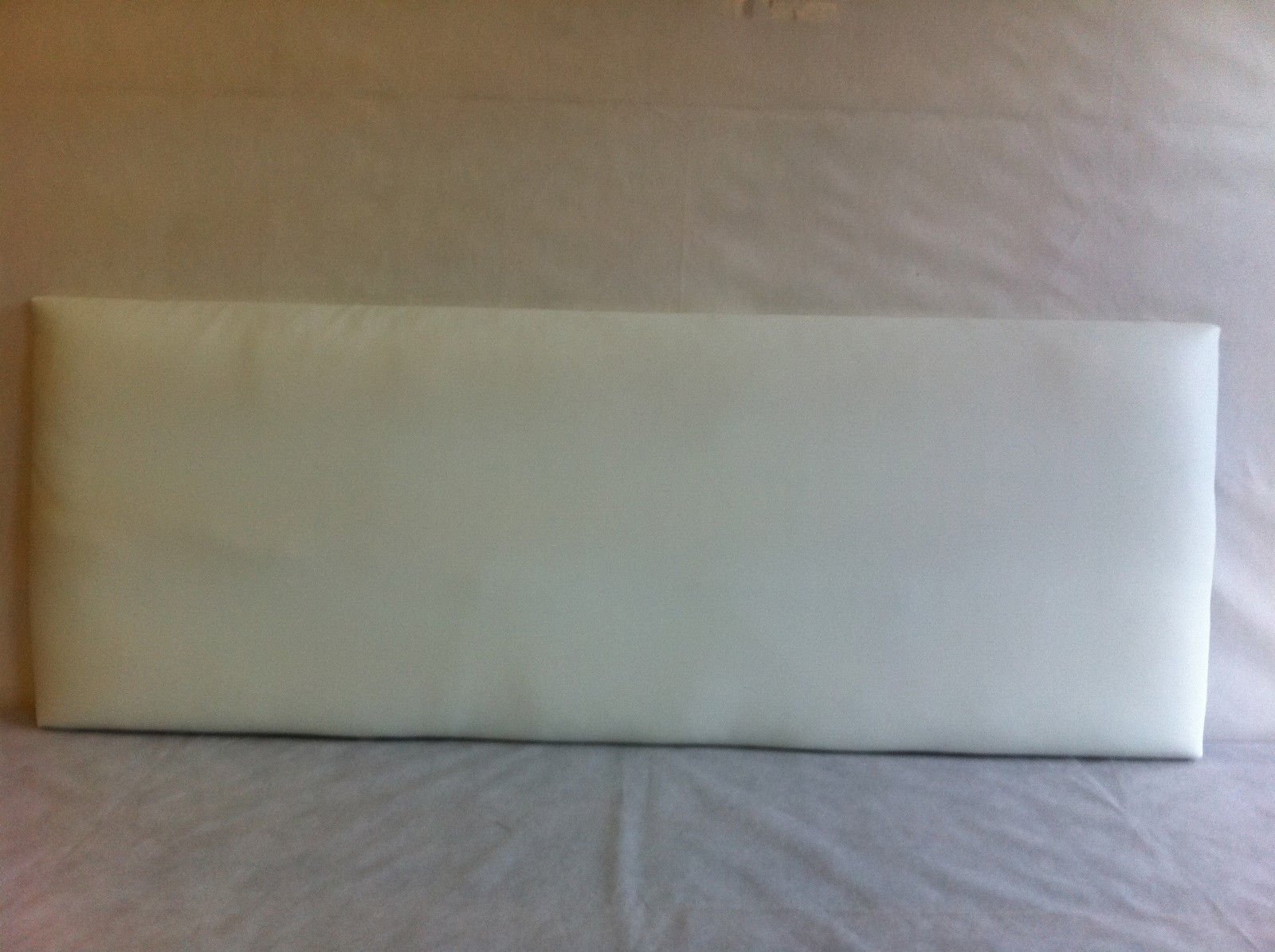 CROWNBEDSUK FAUX LEATHER VICTORIA HEADBOARD AND COLOURS (4FT SMALL DOUBLE, White)