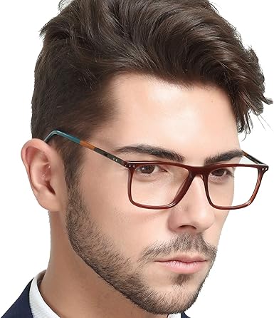 hombres con gafas transparentes
