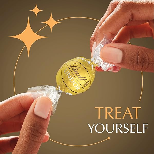 LINDT LINDOR DELUXE ASSORTED CHOCOLATE CANDY TRUFFLES GIFT BOX, 15.2 OZ., FULL SIZE