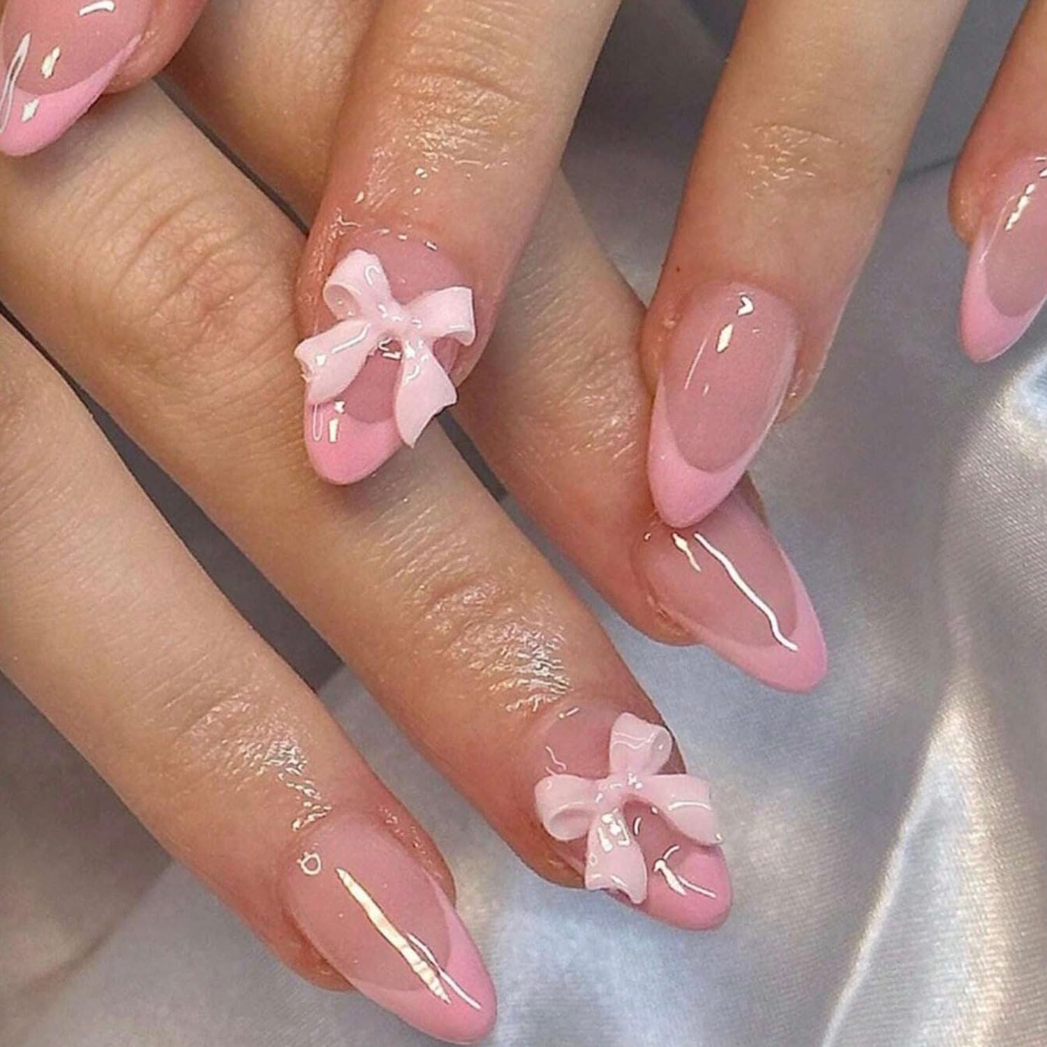 24Pcs French Tip Press on Nails Fake Nails with Pink Bow Design Gloss Short Almond-Shaped False Nails Cute Bow Press ons Stick on Nails Acrylic Artificial Fingernails for Women Girls