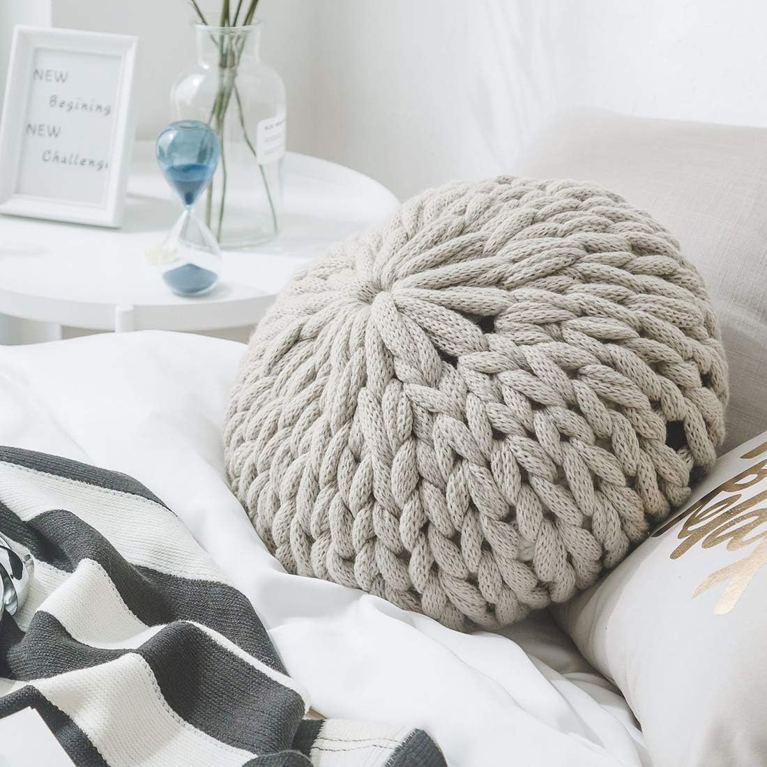 vctops Chunky Knit Round Shaped Throw Pillows with Insert Super Soft Cozy Decorative