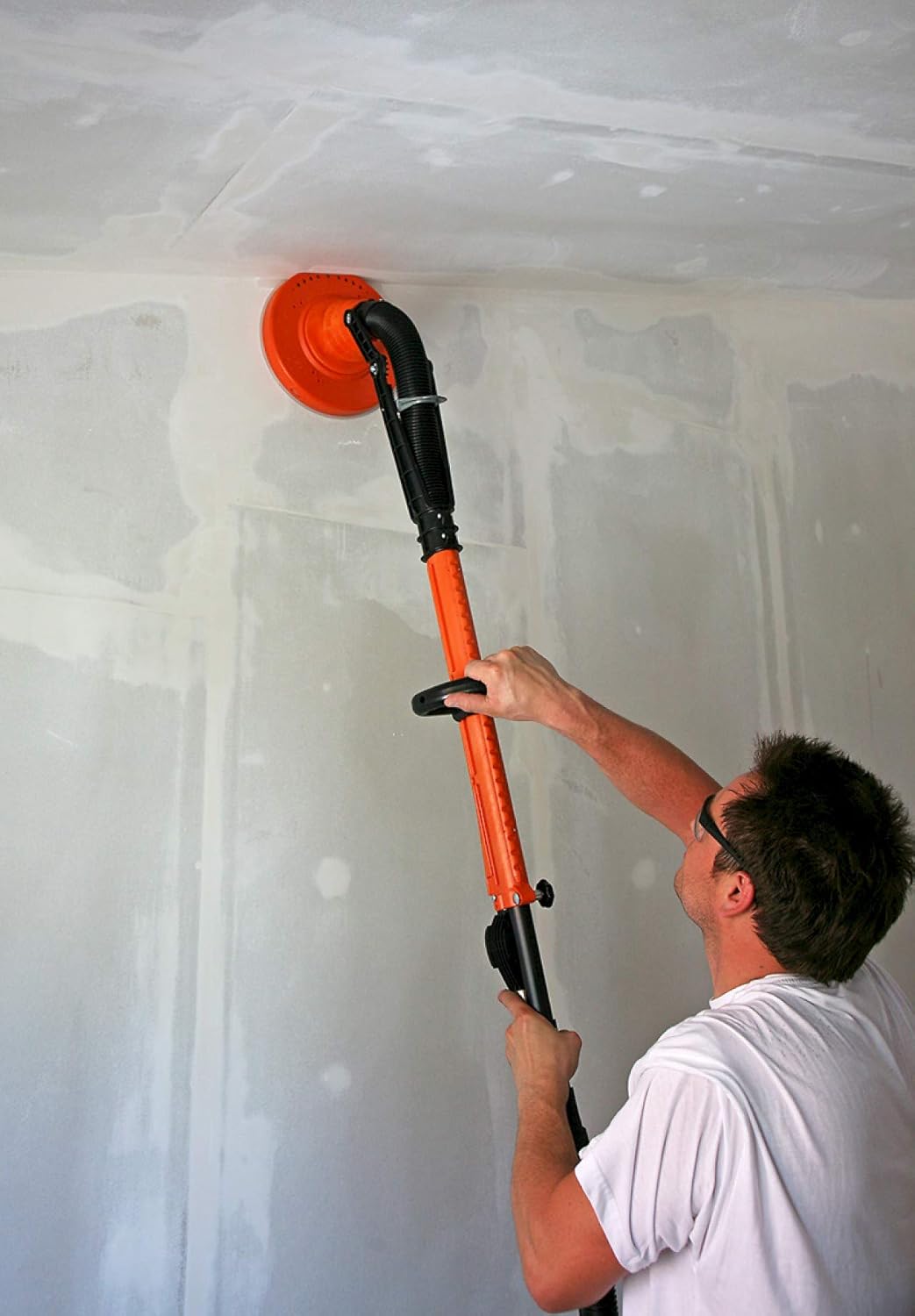 Vielseitig einsetzbar auch für leichten Betonschliff Estrich schleifen