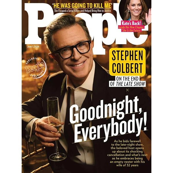 Allure Magazine (December 2012): Amazon.com: Books