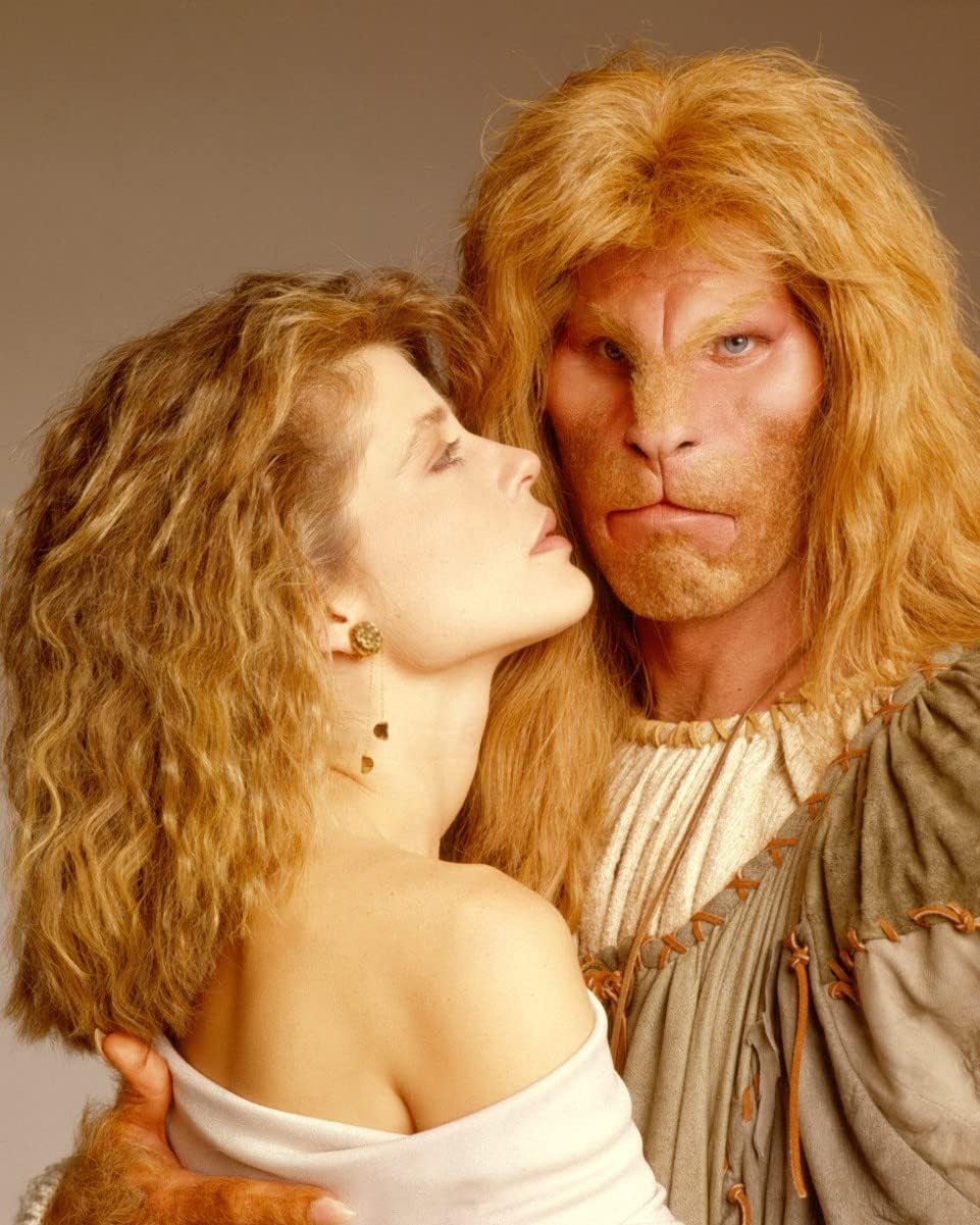 Photographs - Beauty and the Beast (TV) Ron Perlman, Linda Hamilton 10x8 Photo