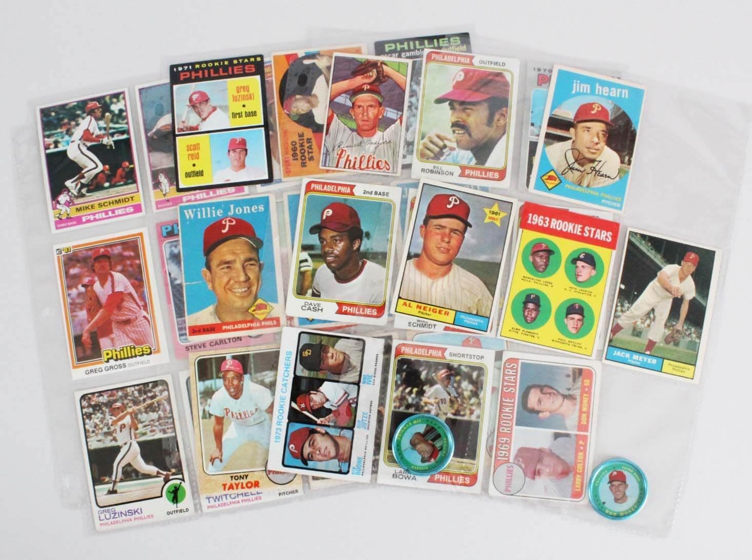 Amazon Com Philadelphia Phillies Vintage Baseball Card Lot 31 Steve Carlton Mike Schmidt Etc Sports Collectibles