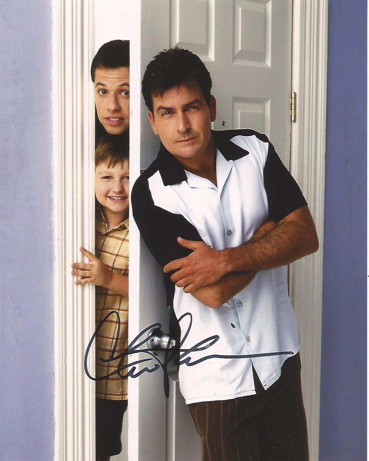 Photographs - Photo Charlie Sheen Autograph Signed 8 x 10