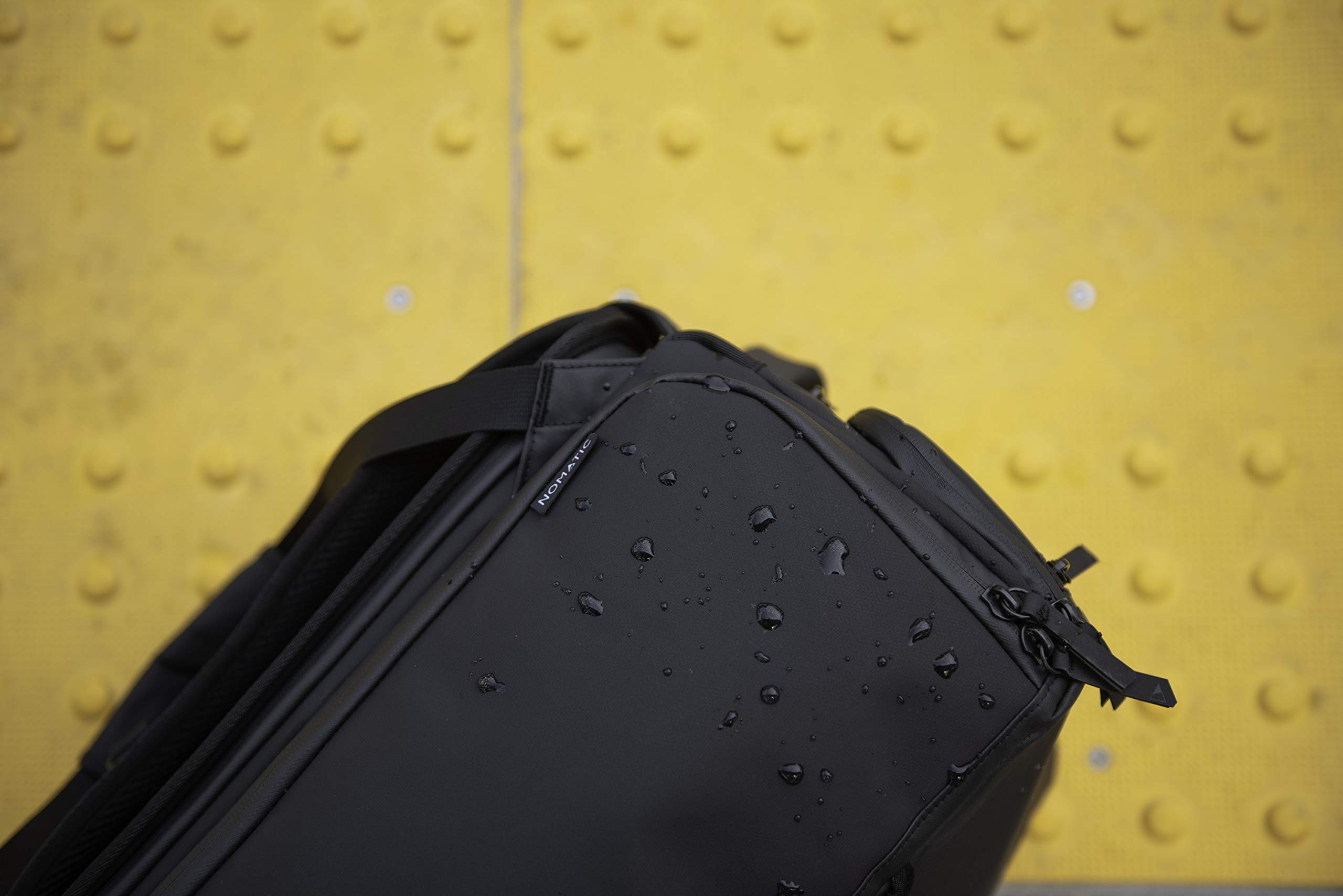 Water Resistant 40L Travel Bag TSA Checkpoint Compliant Duffel/Backpack Built in Laptop and