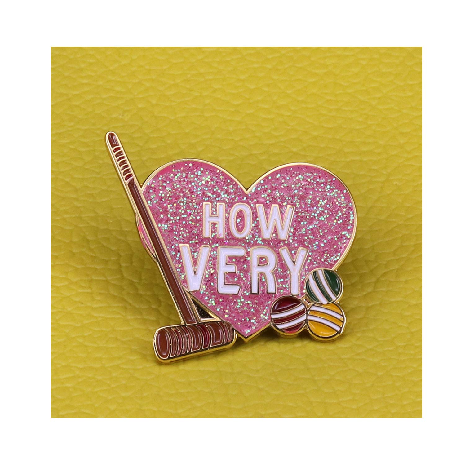 Fashion wonderland How Very Pin Badge