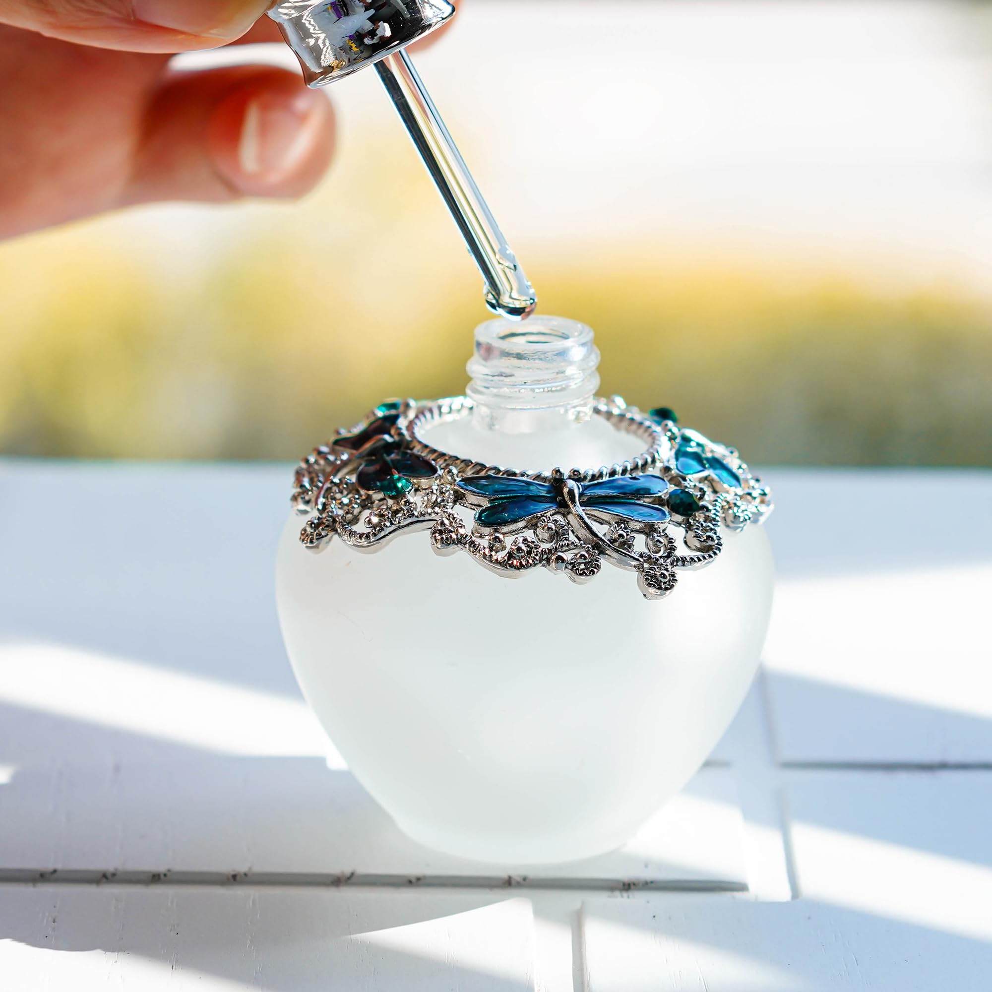 YU FENG 40ml Fancy Empty Crystal Perfume Bottle with Green Dragonfly Stopper Rhinestones Bejewelled Refillable Glass Bottle Containers