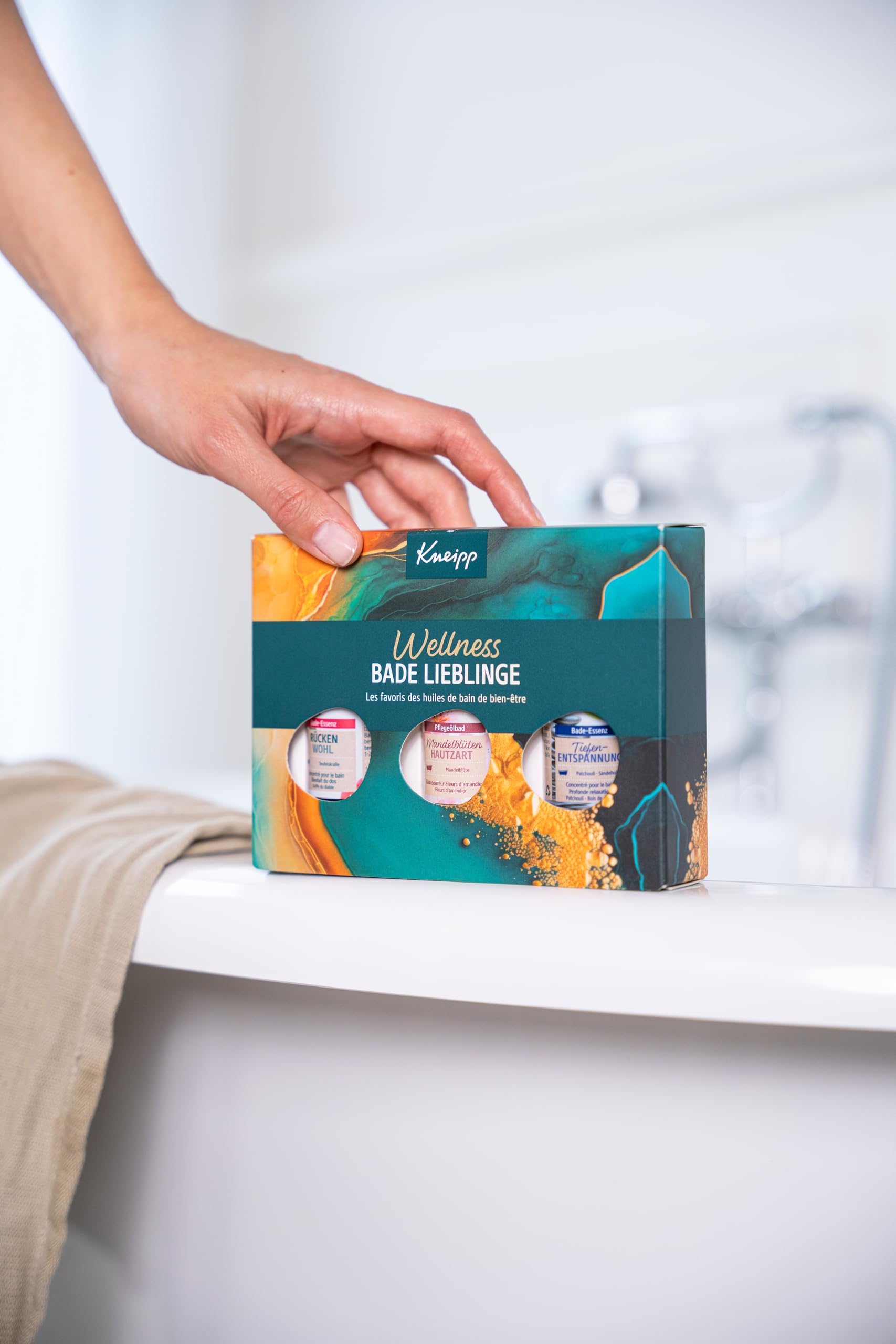Kneipp Geschenkset Wellness Bade Lieblinge - Geschenkpackung mit 3 beliebten Badeölen von Kneipp - Testgrößen zum Kennenlernen und Verschenken - 3 x 20ml 8