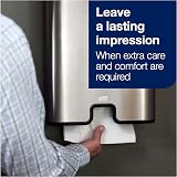 Tork Xpress Soft Multifold Hand Towels 100289 2-ply White 21 x 150 view 8