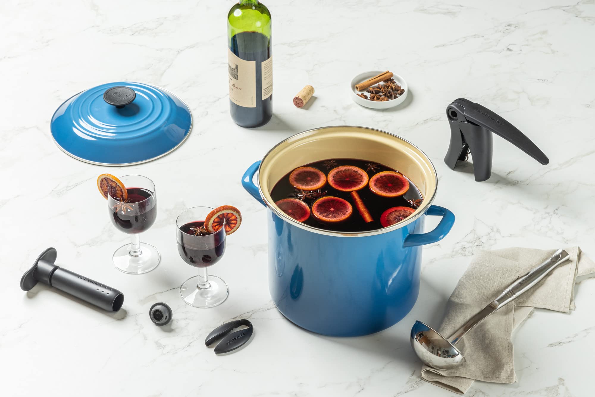 Le Creuset Wine Pump and 3 Stoppers, Black Nickel