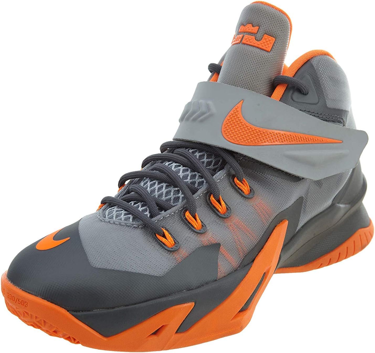 lebron james youth basketball shoes