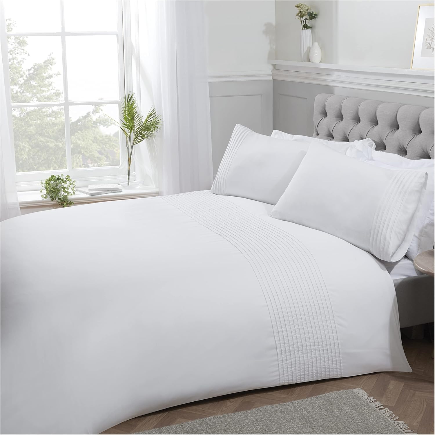 Sleepdown Pintuck Pleated Striped Panel White Luxury Easy Care Soft Cosy Duvet Cover Quilt Bedding Set with Pillowcases - White, Double (200 cm x 200 cm)