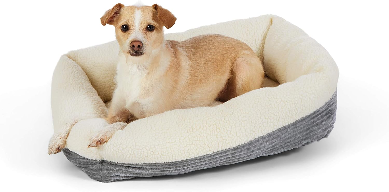 Amazon Com Amazon Basics Rectangle Self Warming Pet Bed For Cat Or Dog 24 X 7 X 20 Inches Pet Supplies