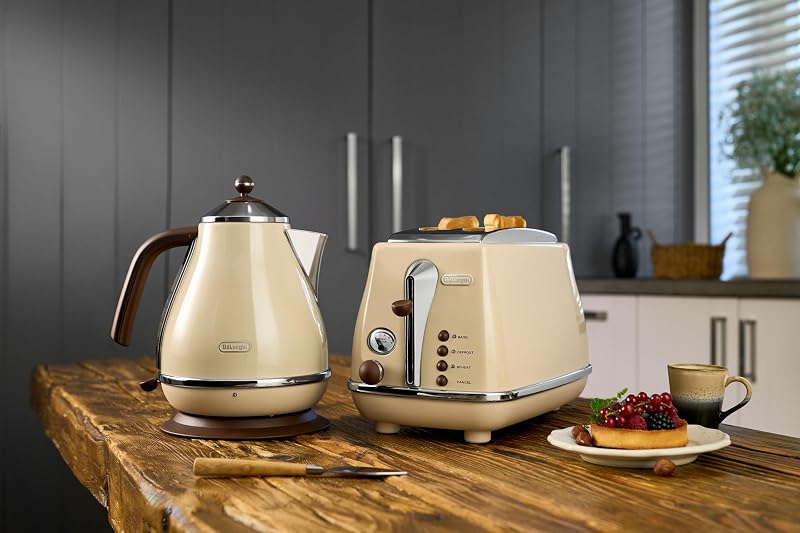 KBOV2001.BG Bollitore Elettrico Icona Vintage, Grande Capacità 1,7L, Filtro Anticalcare Lavabile, Spegnimento Automatico, Indicatore Livello Acqua, Piedini Antiscivolo, Avvolgicavo, Beige