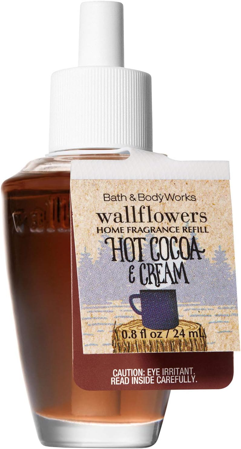 Bath and Body Works Wallflowers Home Fragrance Refill 0.8 Fluid Ounce [2018 Edition] (Hot Cocoa and Cream)