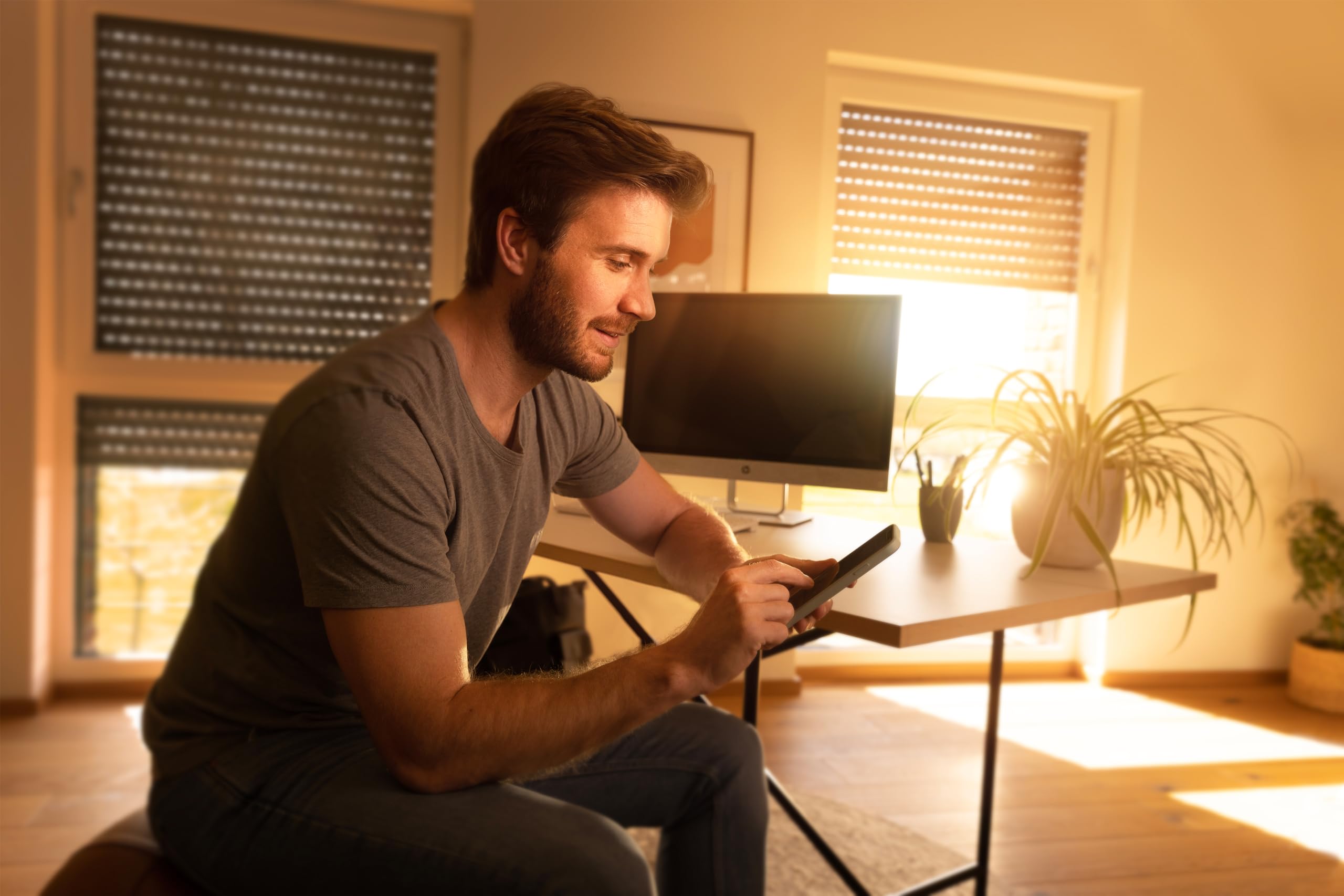 HOMEPILOT Zeitschaltuhr premium smart | Smart-Home Rolladenschalter programmierbar inkl. Display & Astrofunktion für Rolladen, Markise, Raffstore | App, Alexa etc. via Gateway möglich, Weiß 6