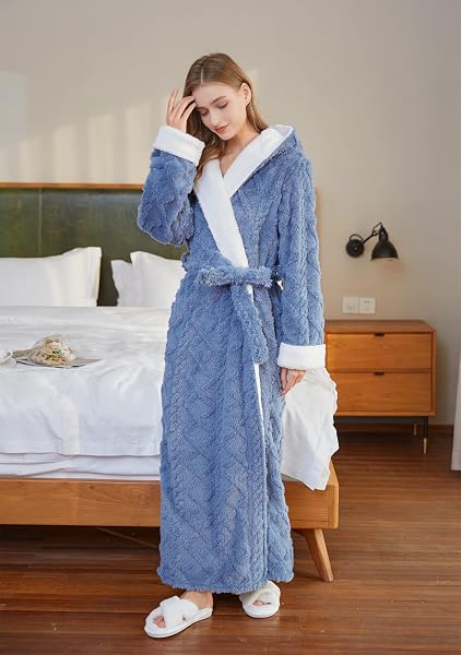 LKG WOMEN’S ROBES LONG PLUSH HOODED LADIES SHOWER LUXURY CHRISTMAS WARM FUZZY ROBES HOUSE COAT BATHROBE FOR WOMEN FULL LENGTH (LARGE BLUE)